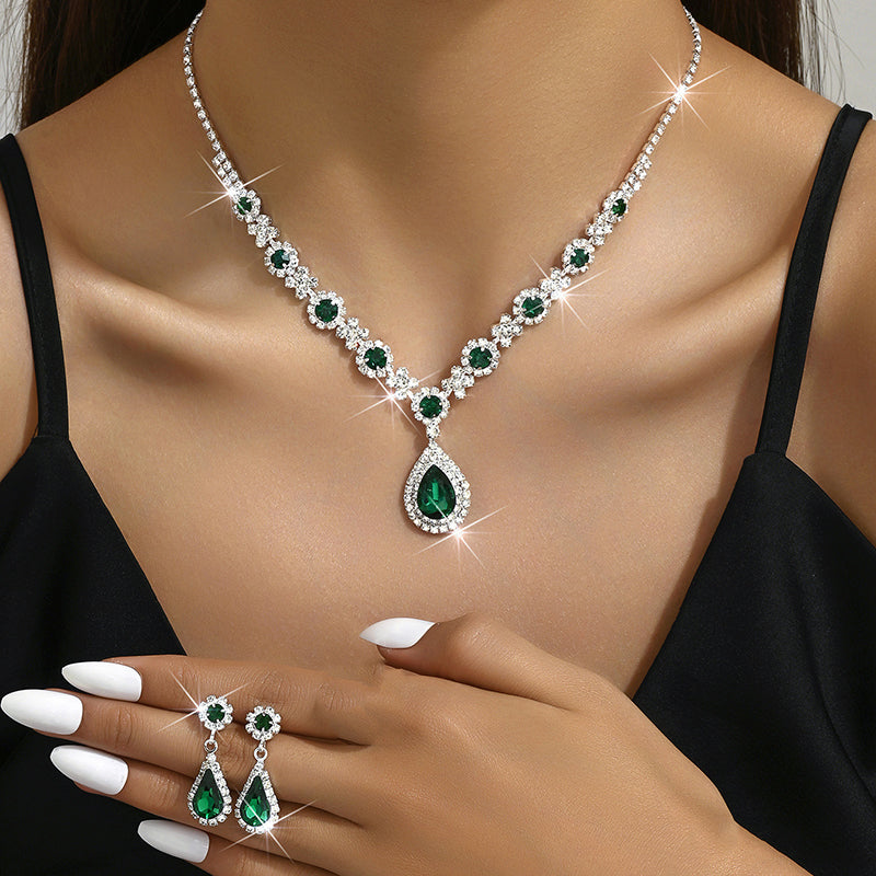 Elegant Jewelry Set with Necklace and Drop Earrings